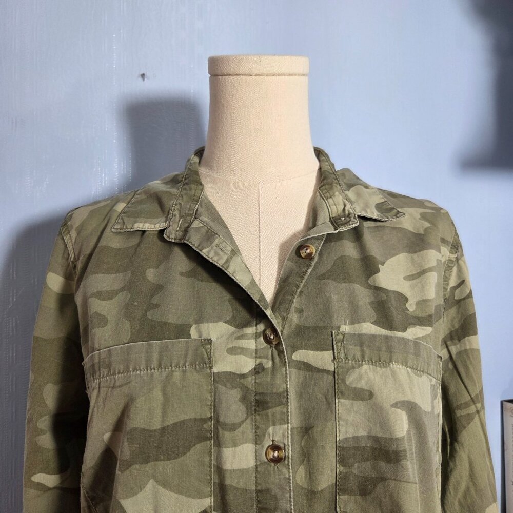 Charlotte Russe Large Classic Camo Roll Tab Longsleeve Button Up Shirt (Flawed) - Picture 2 of 11